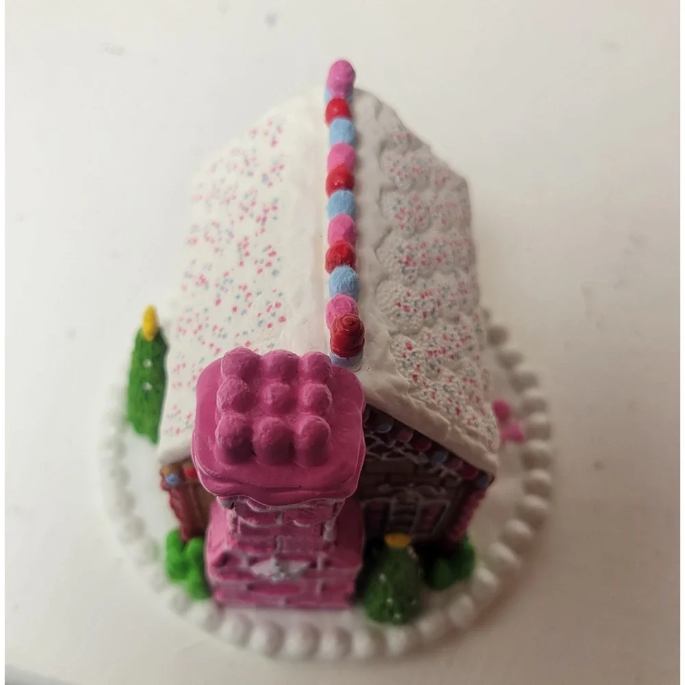 American Girl Wellie Wishers 2012 Gingerbread House Accessory